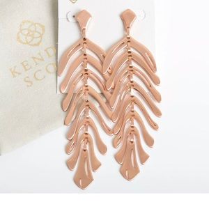Kendra Scott Jewelry - Kendra Scott Lotus earrings Kendra Scott Jewelry - Kendra Scott Lotus earrings